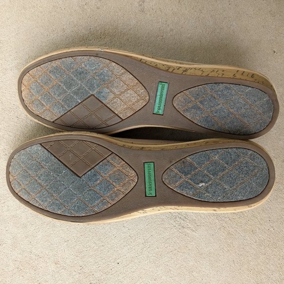 Size 7 Wide- Grasshoppers Slip On Short/Low Wedge 🌈 - Picture 4 of 4